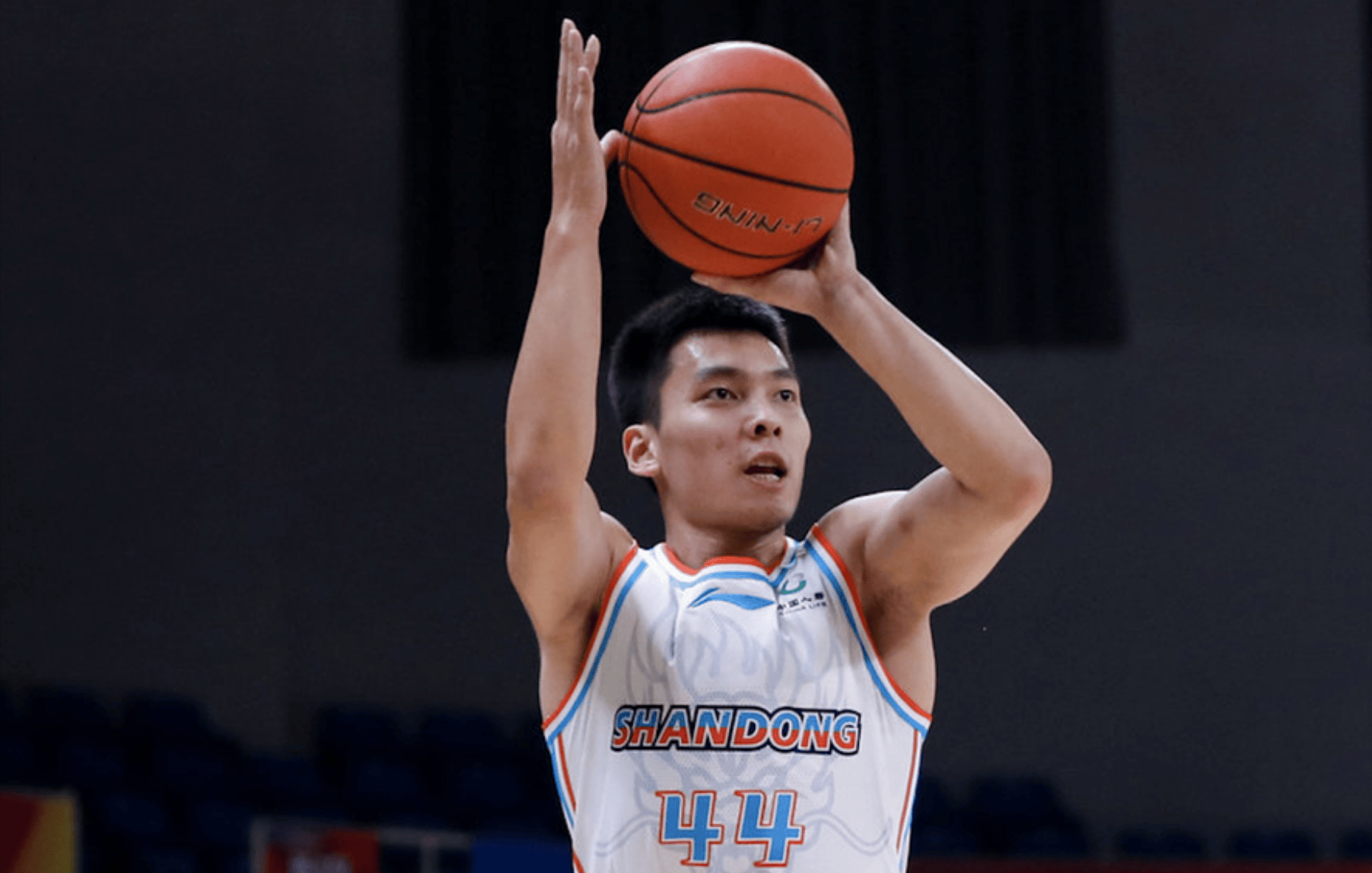 山东男篮内部会议纪要流出:今夜遗憾出局;法国杯使命明确;年轻球员得到机会的简单介绍 山东男篮内部会议纪要流出:今夜遗憾出局;法国杯使命明确;年轻球员得到机会的简单介绍