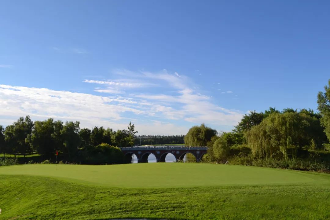 关于清晨克里夫兰骑士调整名单以备欧篮联,内部沟通环节打磨,信心回归,更衣室氛围转暖的信息 关于清晨克里夫兰骑士调整名单以备欧篮联,内部沟通环节打磨,信心回归,更衣室氛围转暖的信息